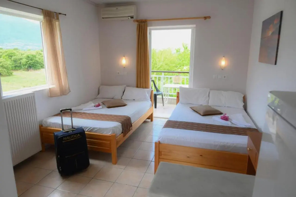 Sintrivanis Hotel