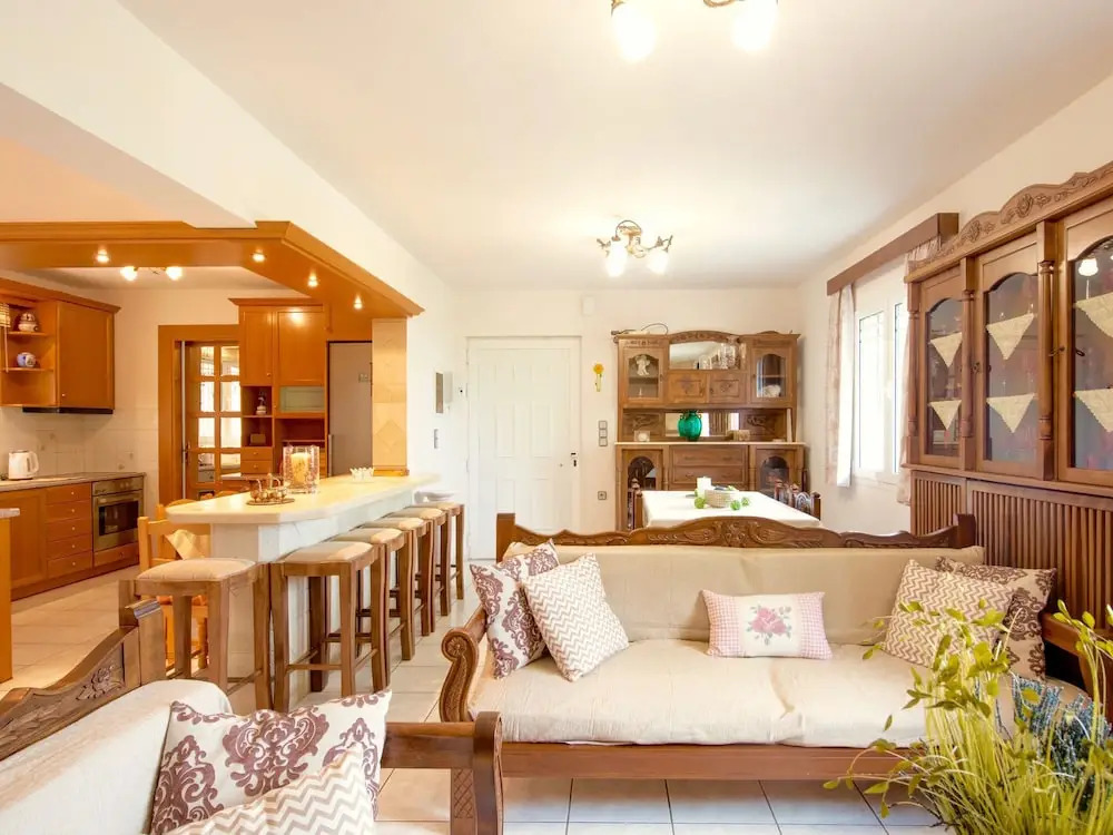 Beautiful Villa With Pool and Tennis Court at Agia Pelagia NW