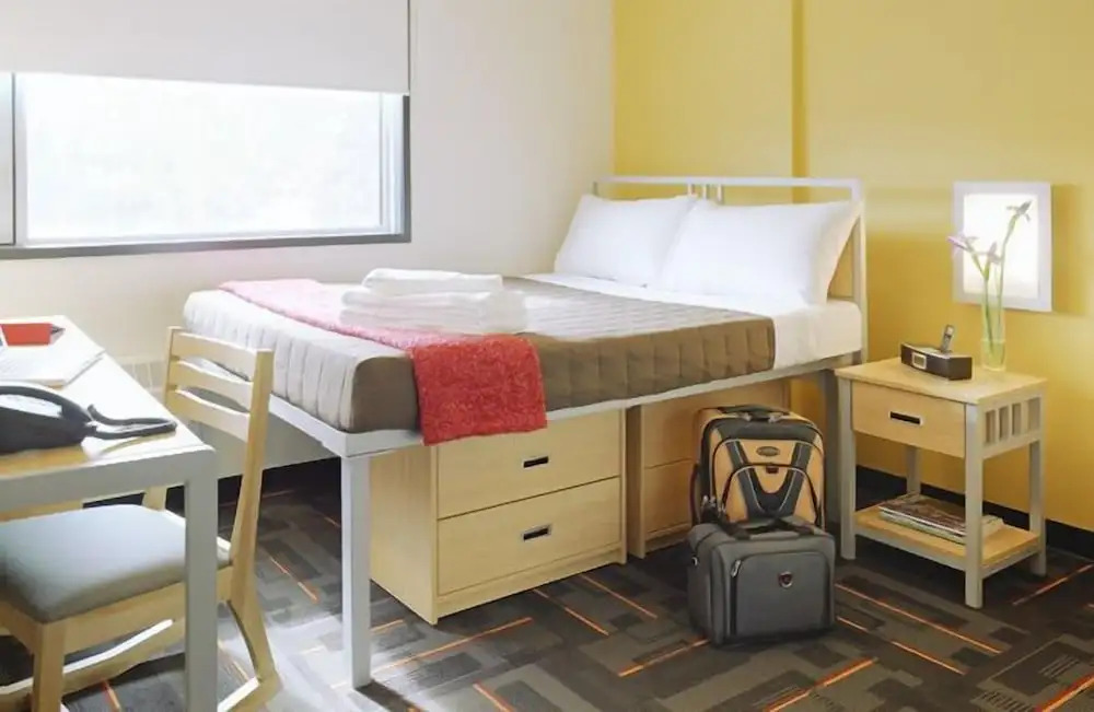 University of Calgary - Seasonal Residence