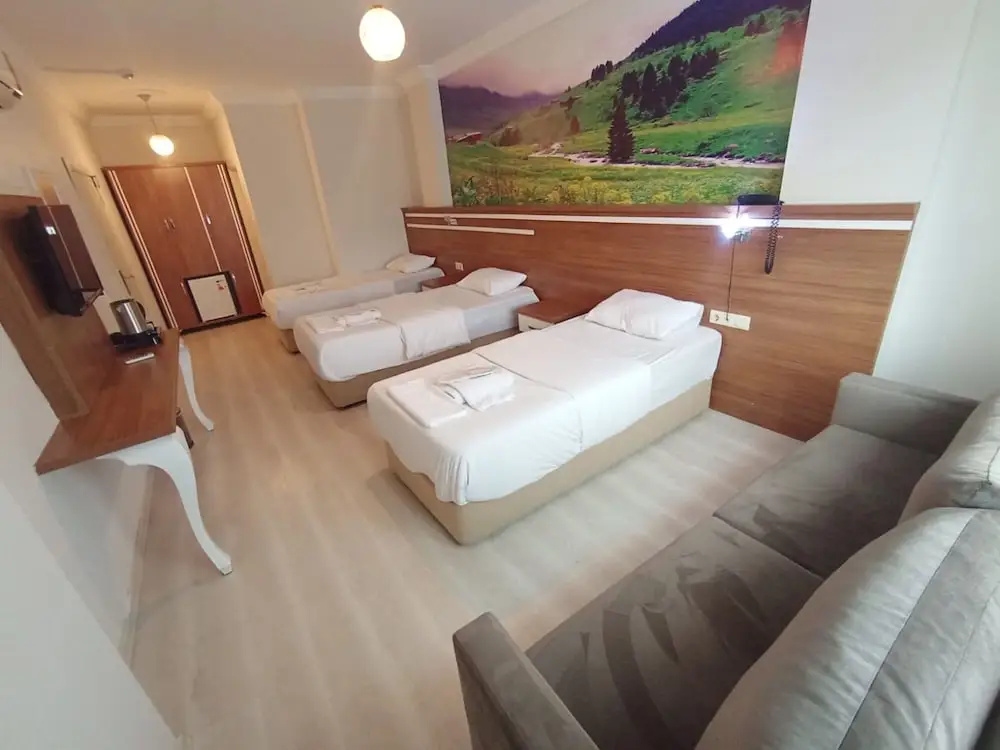 Larok Hotel