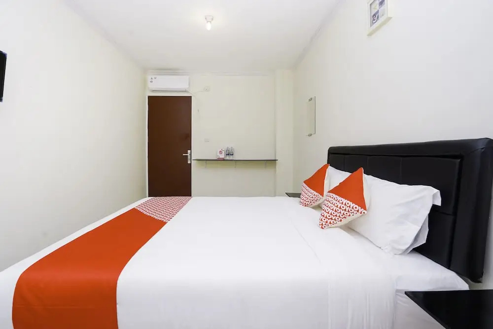 OYO 2094 Prestige Residence
