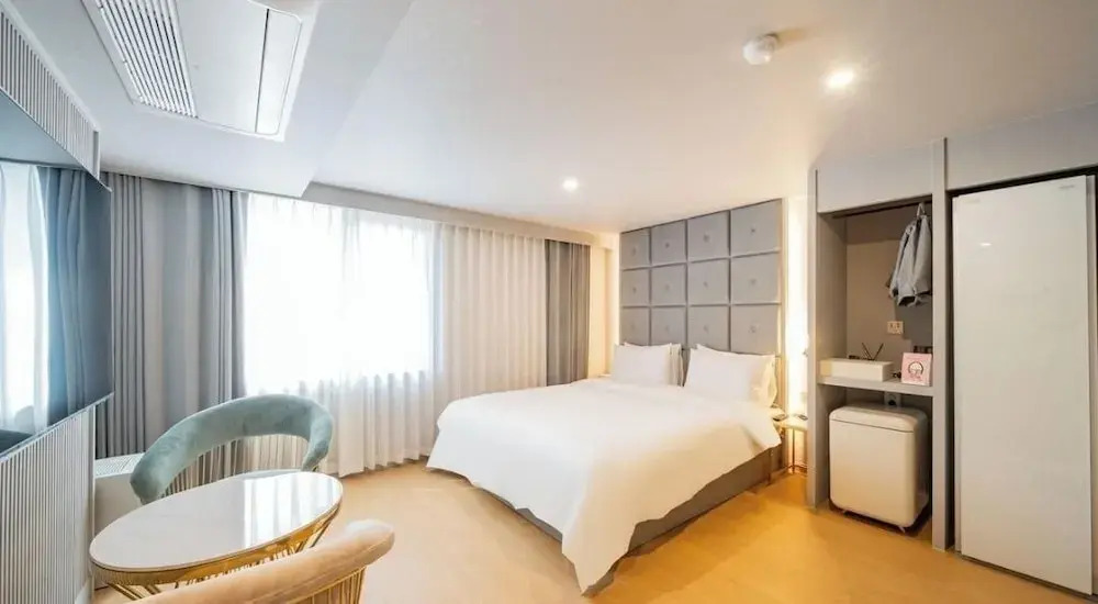 Denbastar Hotel-Kyungnam University Branch