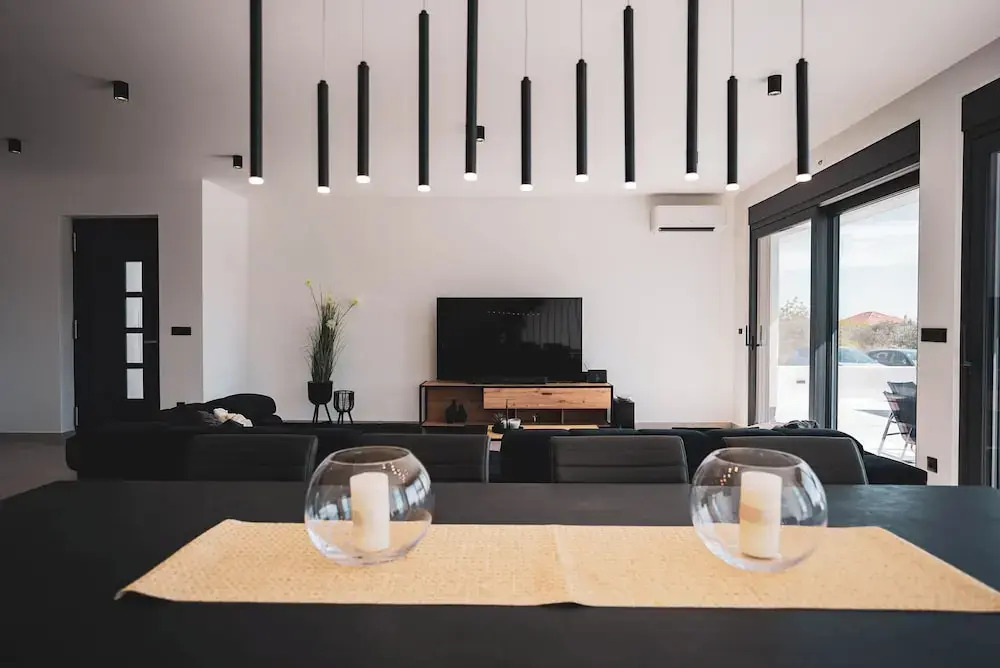 Modern Sea View Villa, Private Pool, Whirlpool, Calm & Beach Near