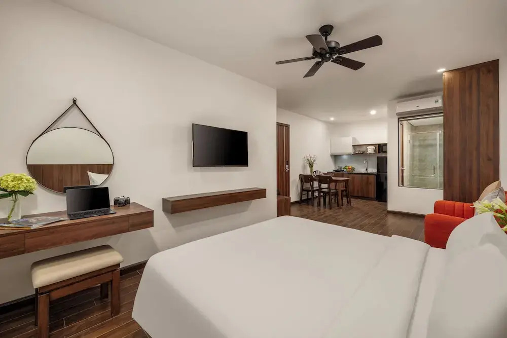 Zen Lotus Hotel & Apartment