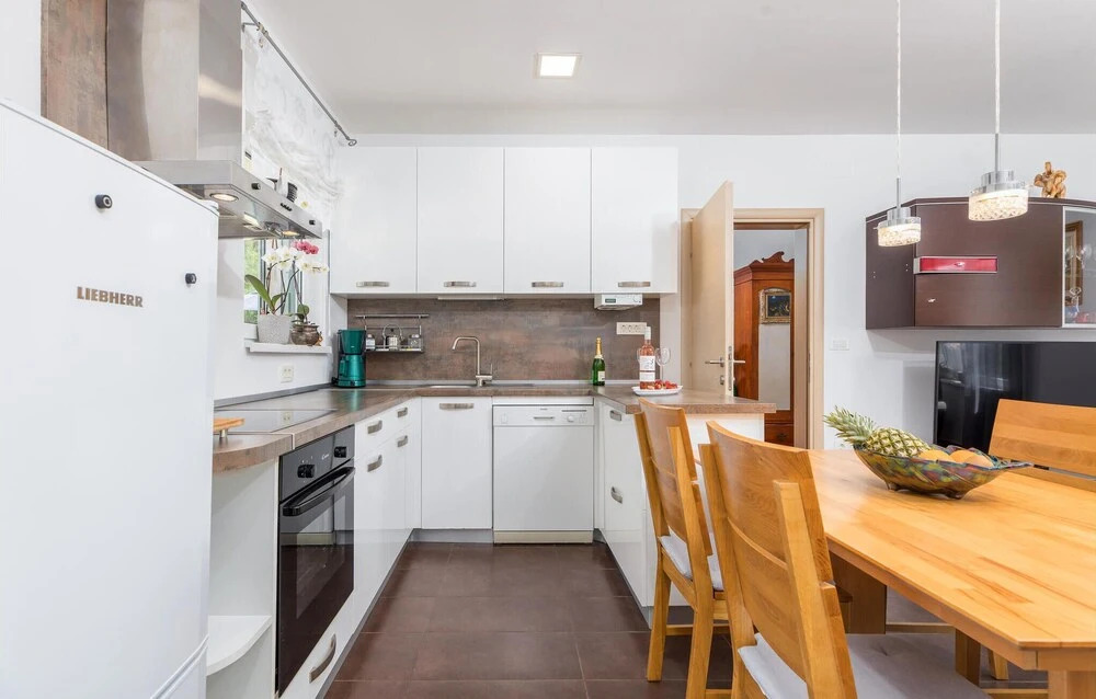 Stunning Home In Pula