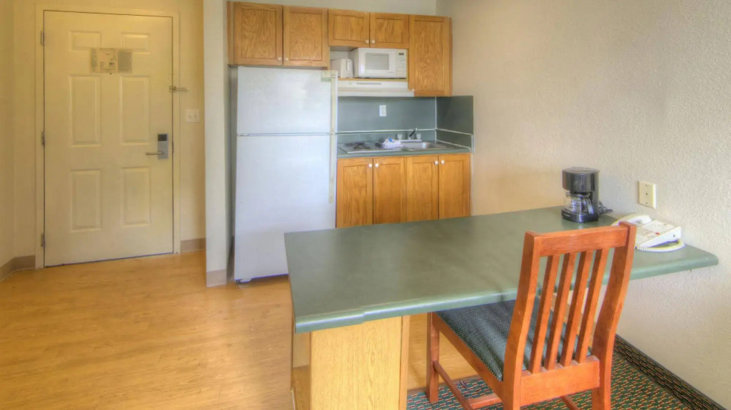InTown Suites Extended Stay Orlando FL - Presidents Dr