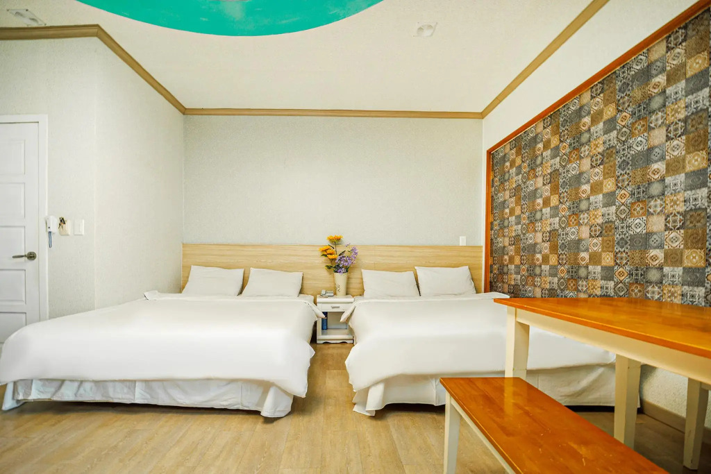 Apple Hotel
