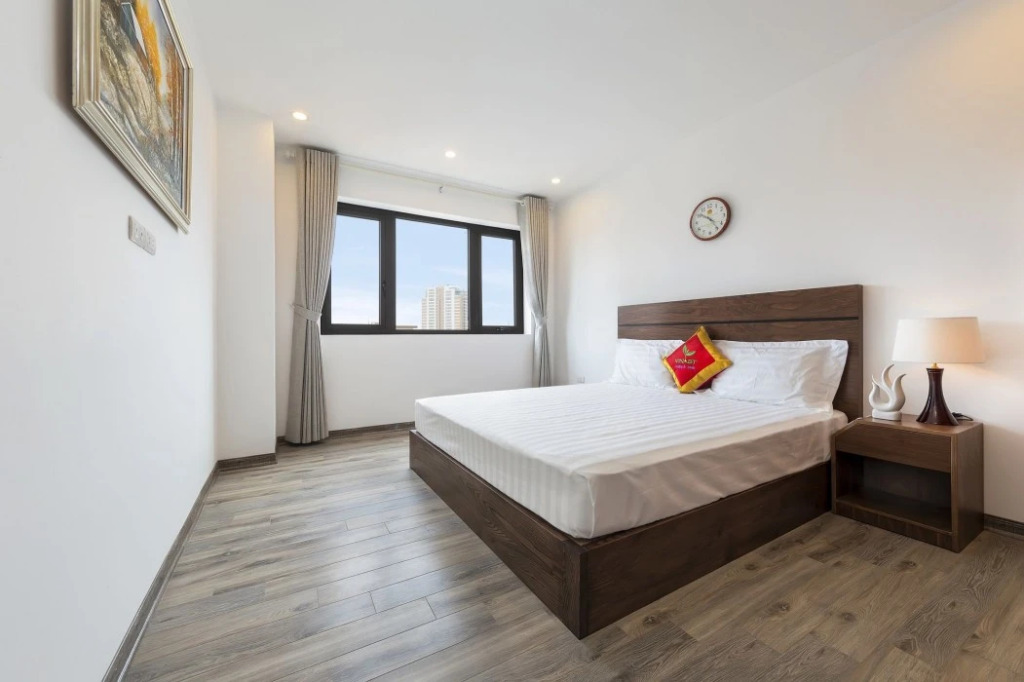 Granda West Lake Apartment