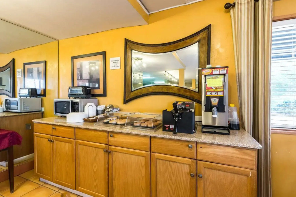 Rodeway Inn