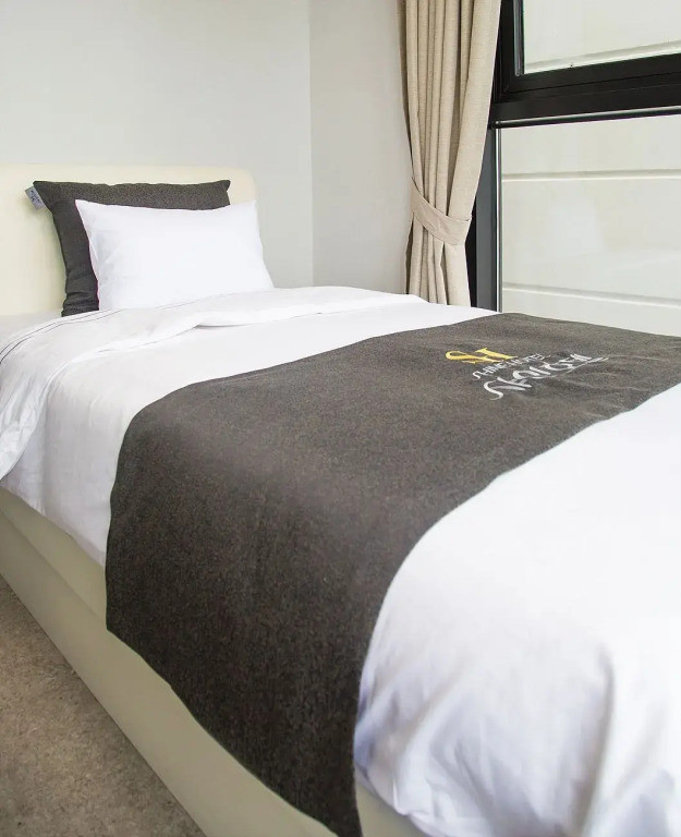 Shine Hotel