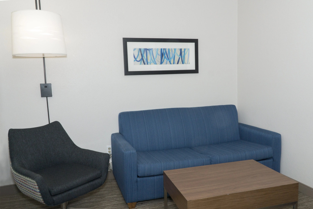 Holiday Inn Express Hotel & Suites Madison by IHG