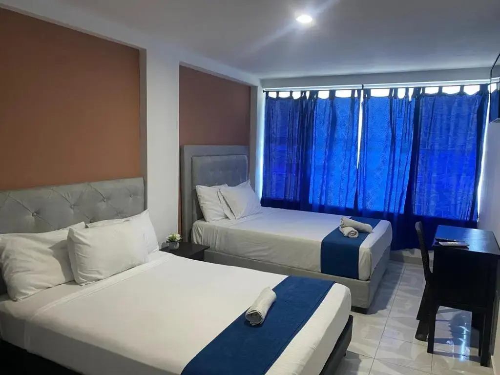Hotel Olas Marinas Inn