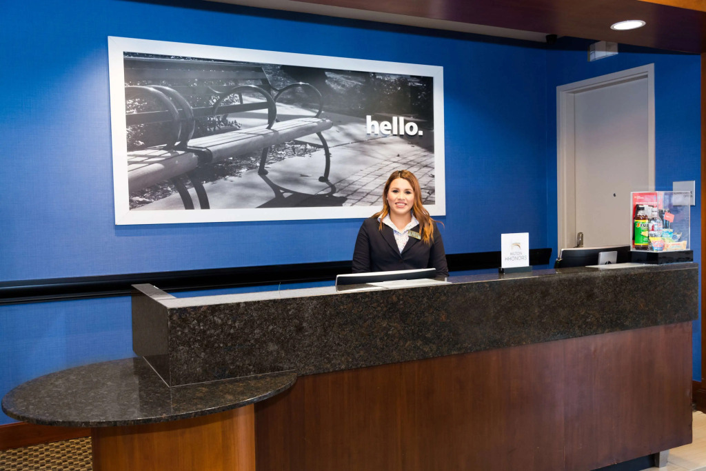 Hampton Inn & Suites Riverside/Corona East