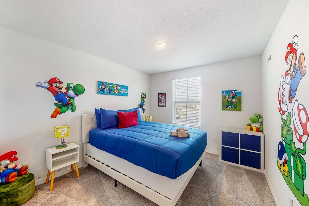 No Worries Retreat Disney-themed Townhouse in Davenport With Resort Amenities