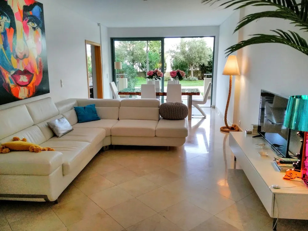 Vilamoura apartment garden access 013