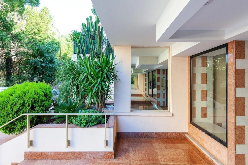 Studio In Cannes With Wonderful City View Terrace And Wifi 50 M From The Beach
