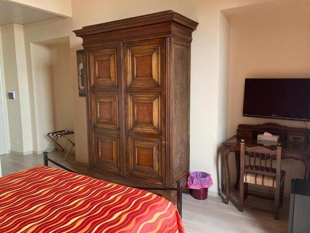 Hotel Villa Conte Riccardi