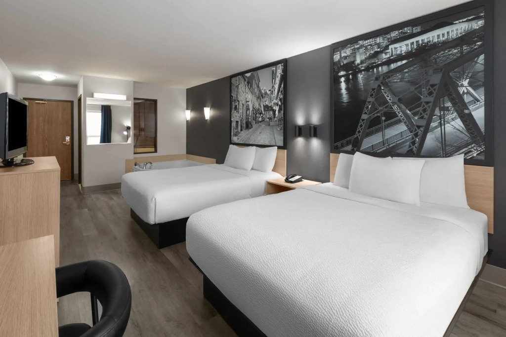 Super 8 by Wyndham Quebec City