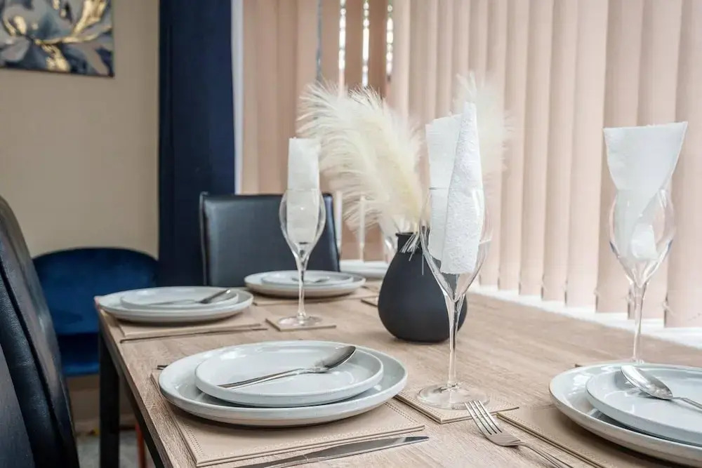 Charming 4-bed House in Nottingham Sleeps 7