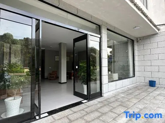 Zhiqing Homestay