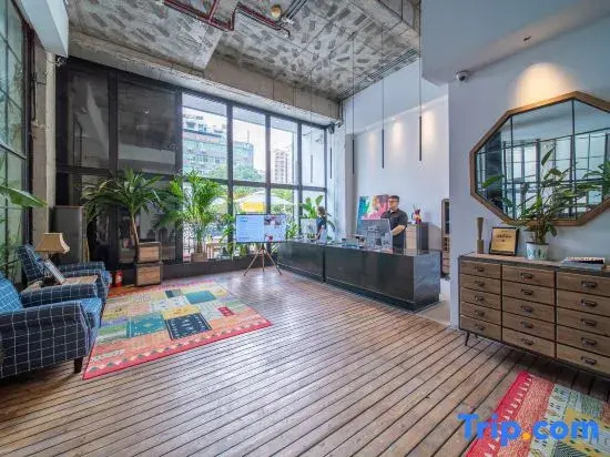 24HCOLOR Hotel (Huizhou Jinshanhu Park Branch)