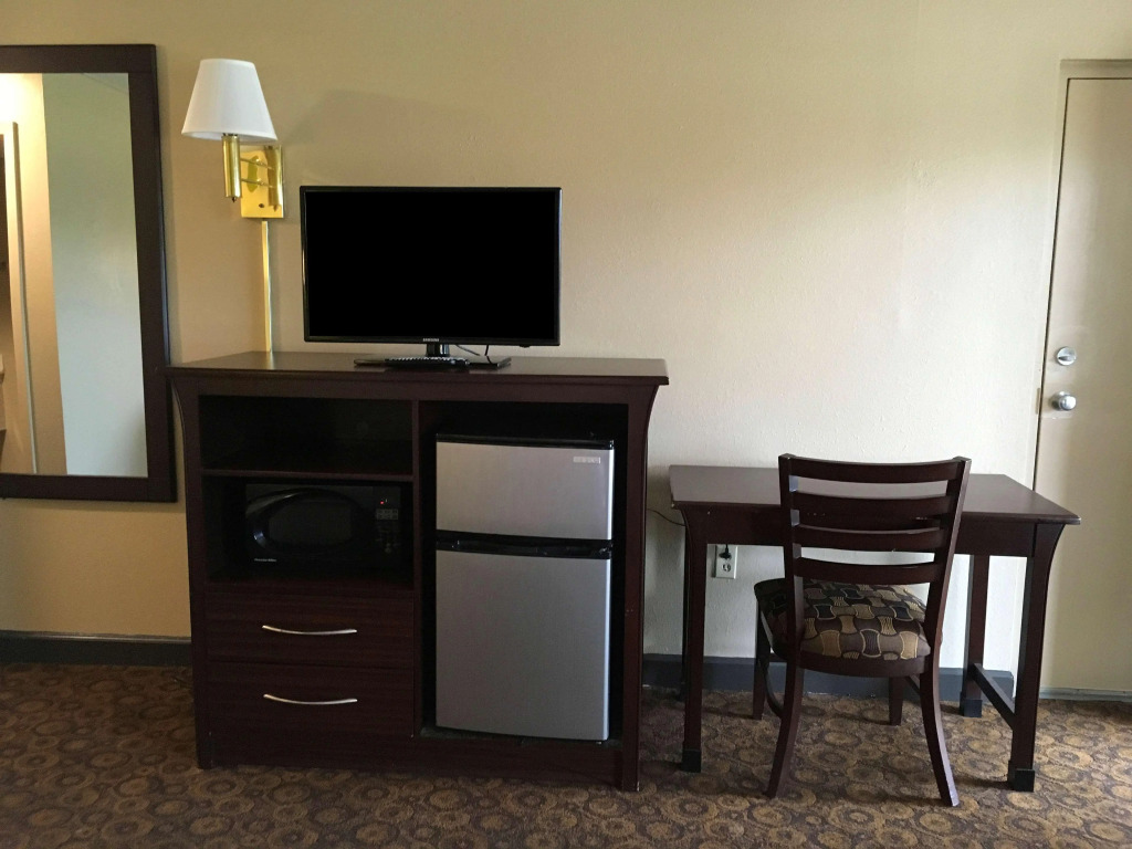Americas Best Value Inn & Suites Greenwood