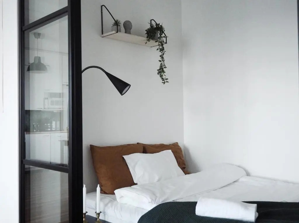2ndhomes Tampere "Hatanpää" Apartment - Newly Renovated Downtown Apt in a Historic Building