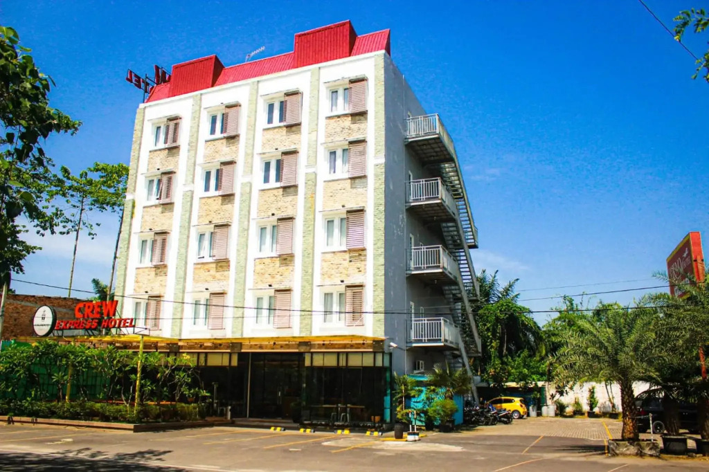 Crew Express Hotel