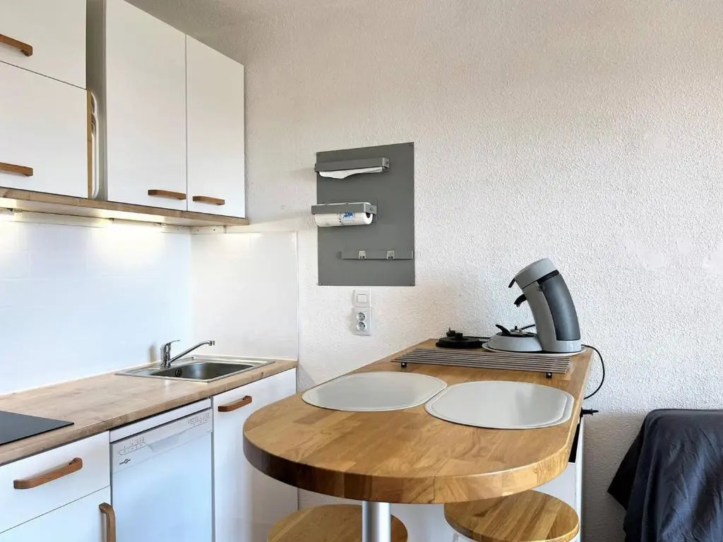 Appartement Bormes-les-Mimosas, 1 pièce, 2 personnes - FR-1-251-414
