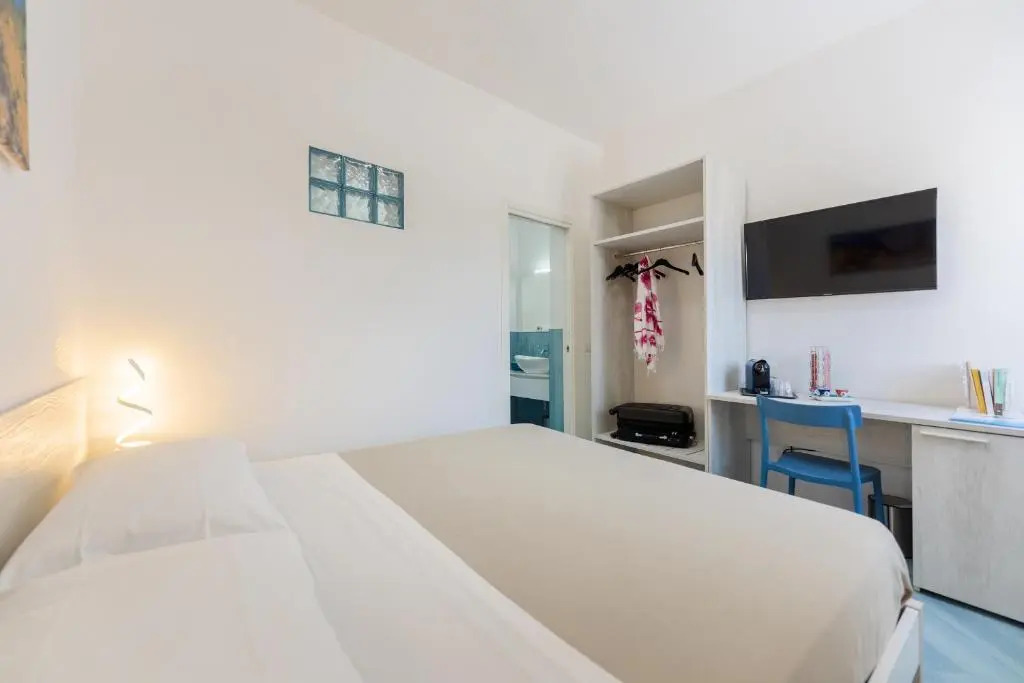 Poseidonia Rooms