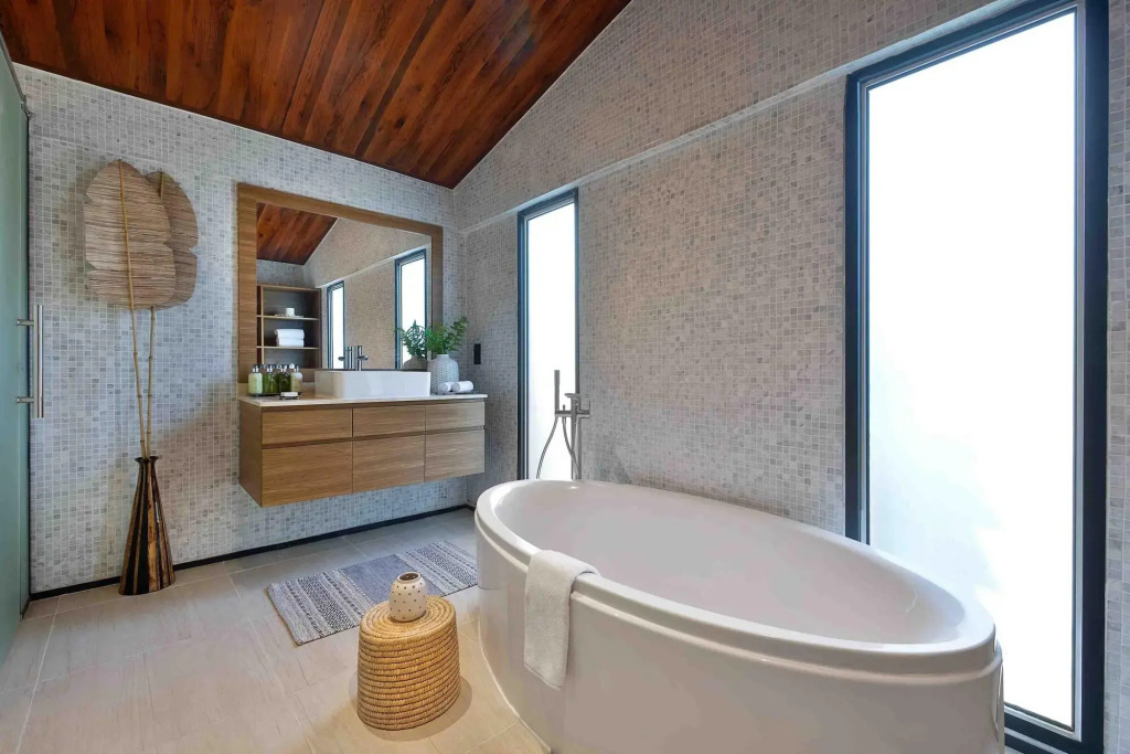 Anantara World Islands Dubai Resort