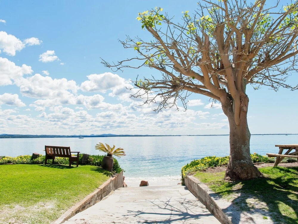 Sandy Point Road, 8, Sandy Bottoms