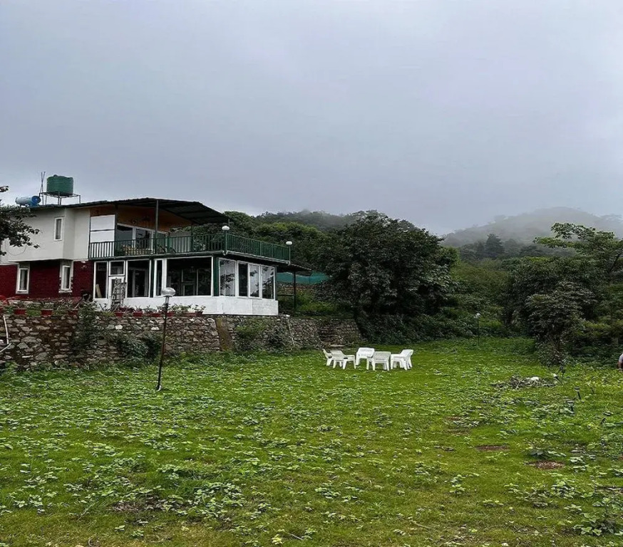 Bougainvilla Mountain Retreat Deluxe Cottages, near Bhimtal