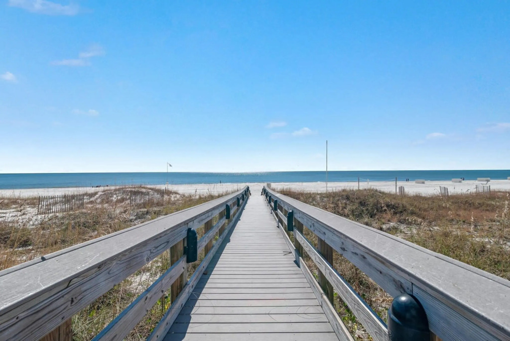 Windward Pointe 1504: top floor, A+ beach view, Orange Beach