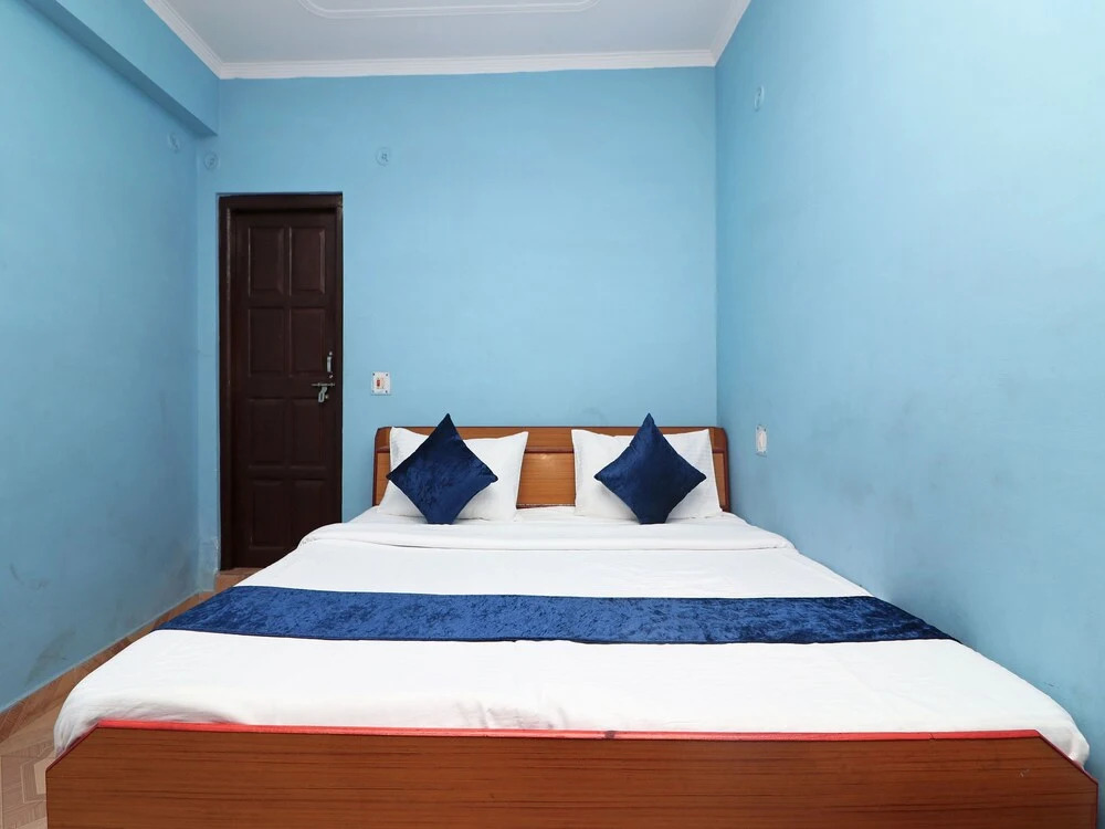 OYO 13922 Hill View 2BHK Kempty Fall