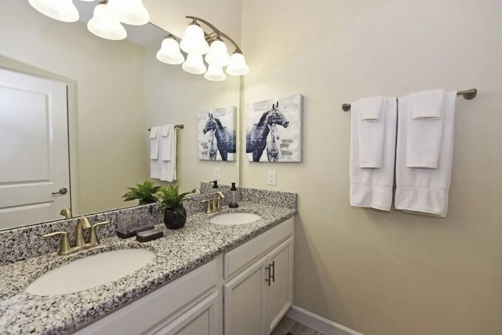 4-Bedroom Villa in Davenport Champions Gate-1610EMVDI