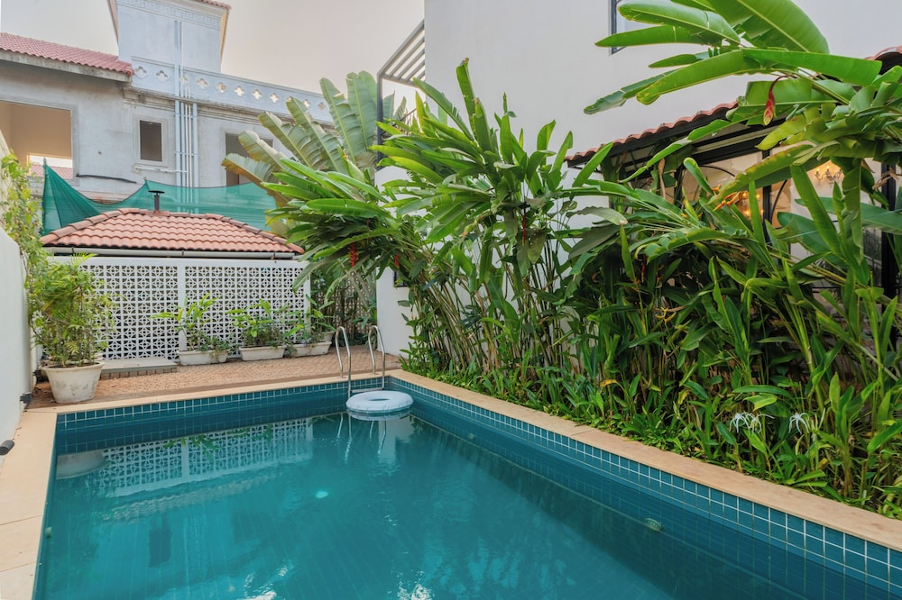 ELIVAAS Bogenvilla Luxe 3 BHK Villa