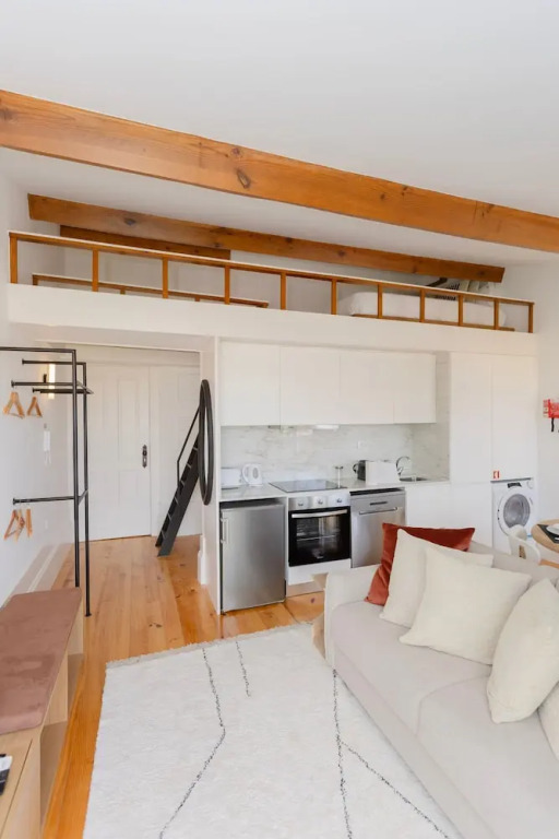 Liiiving in Porto - Mezzanine Delight Apartment
