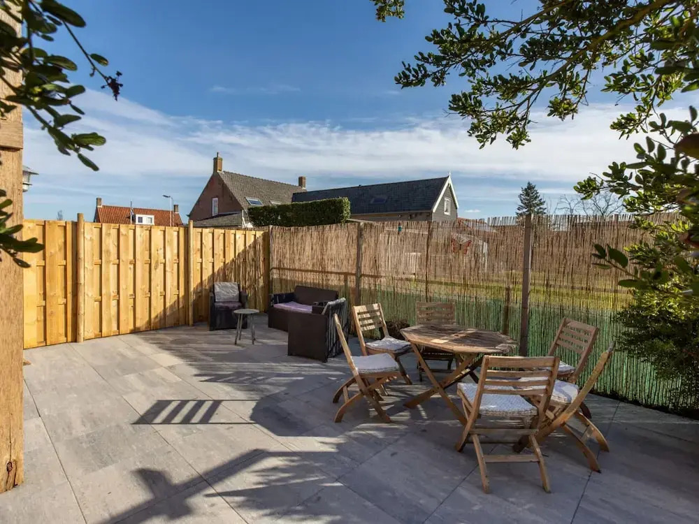 Welcoming Holiday Home With Garden