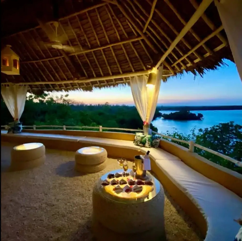 Rock And Sea Resort,baobab Suite