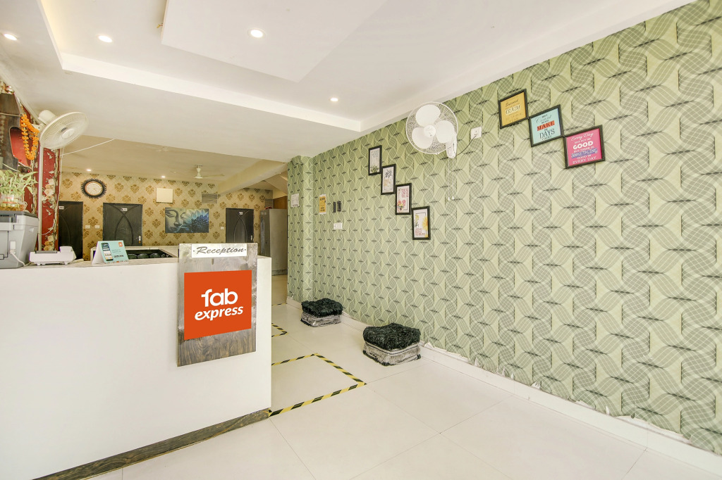 FabExpress Alacia Inn