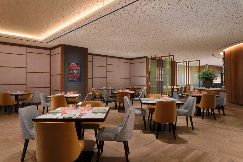 Four Points by Sheraton Surabaya, Pakuwon Indah