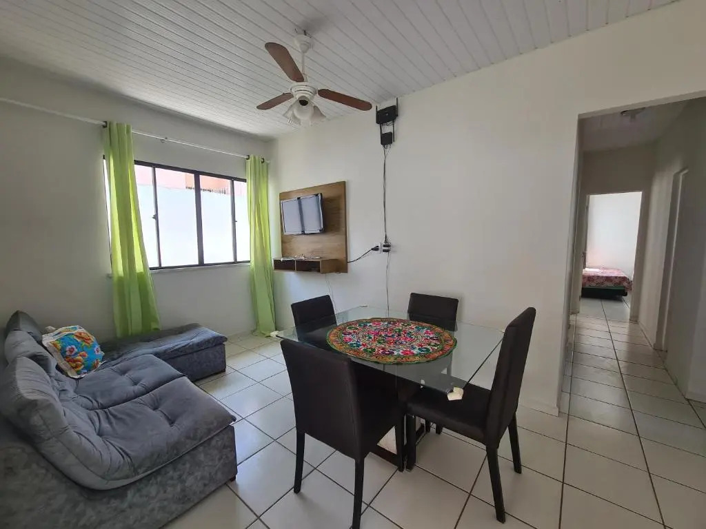 Casa na Aruana com piscina e 3/4
