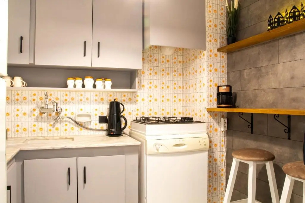 Gorgeous Flat With Balcony in Izmir Konak