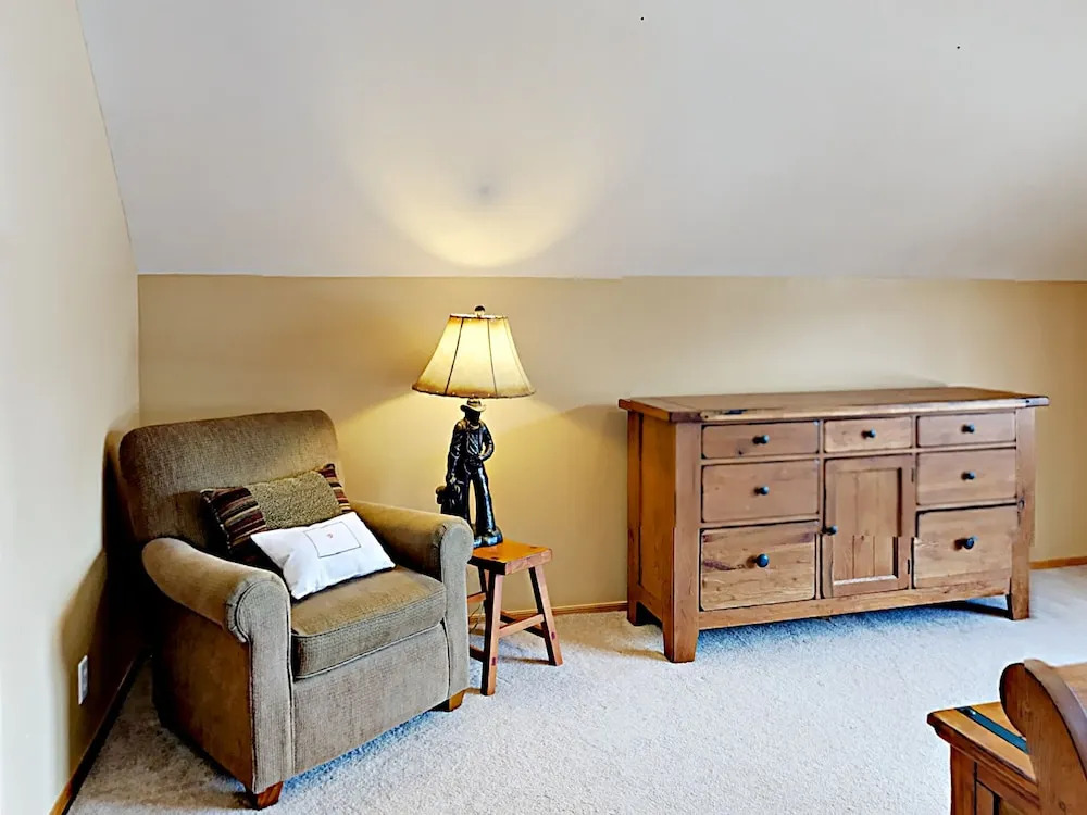 98 Mountain View Trail Cabin - 3 Br cabin by RedAwning