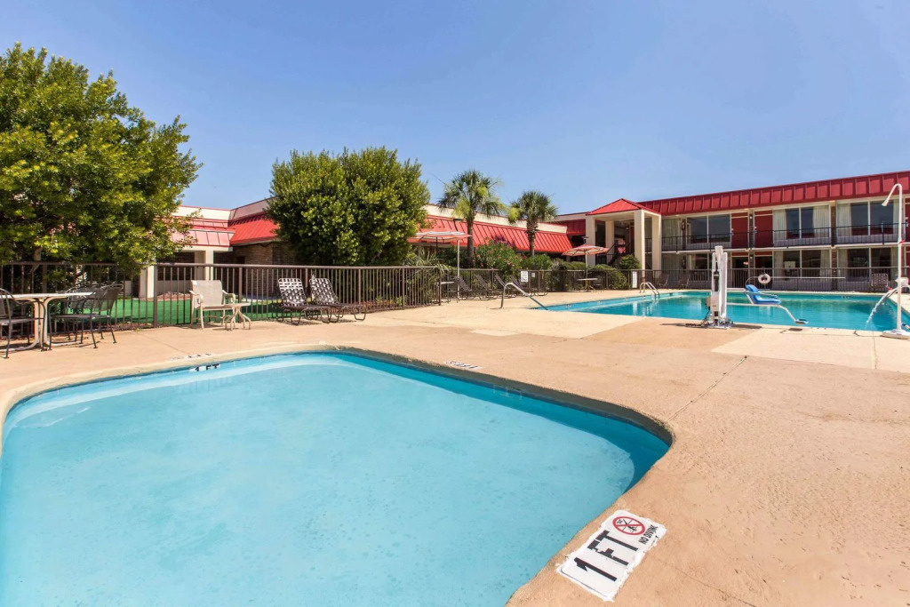 Ramada by Wyndham Santee I-95