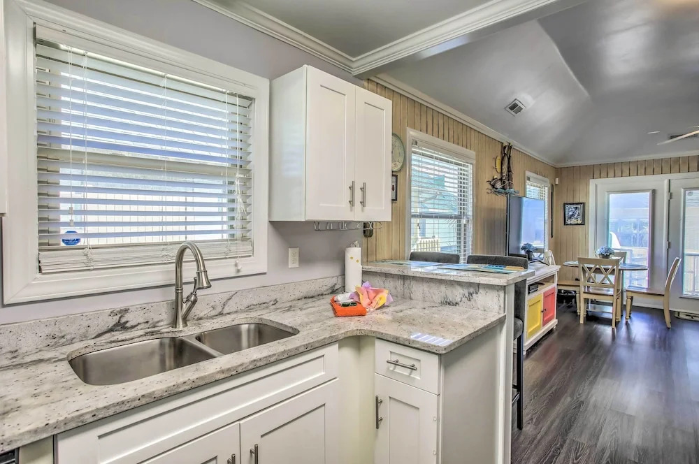 Walk to Apache Pier: Coastal Condo w/ Pool Access