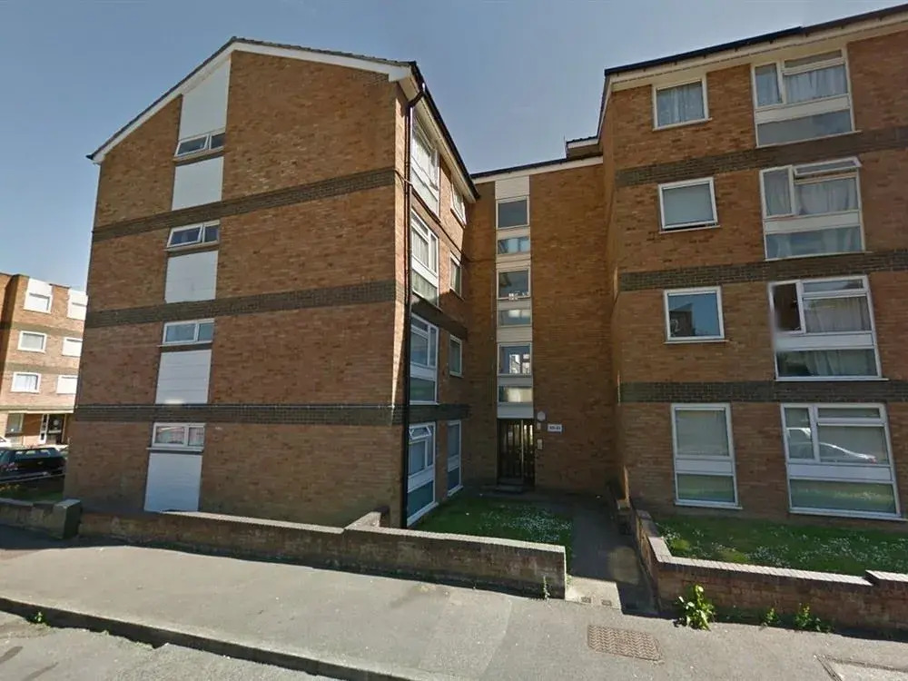 Peace Apartments-Brook House