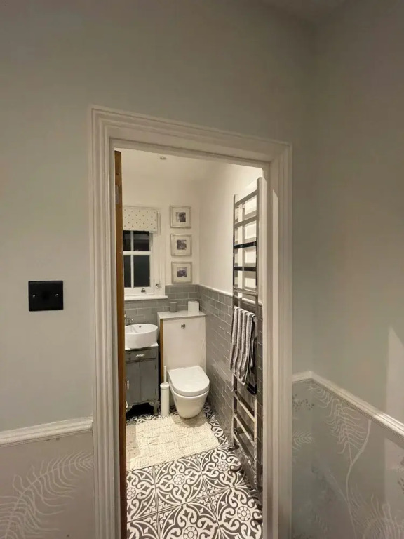 Shepherds Bush W12 Magical Townhouse nr Westfield