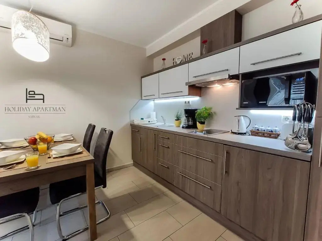 Holiday Apartman